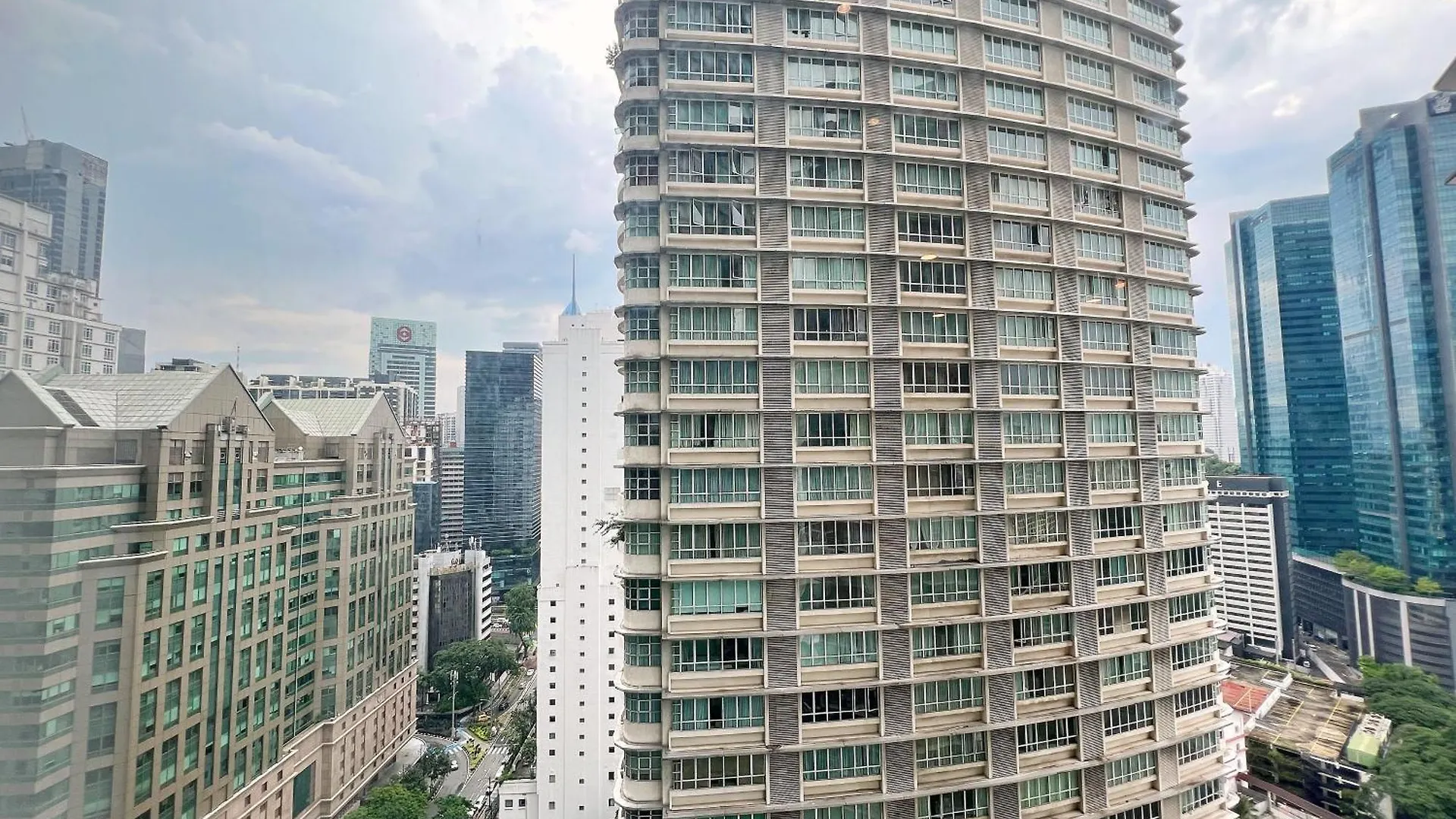 Sky Suites Modern 3Br Family Suite At Klcc クアラルンプール